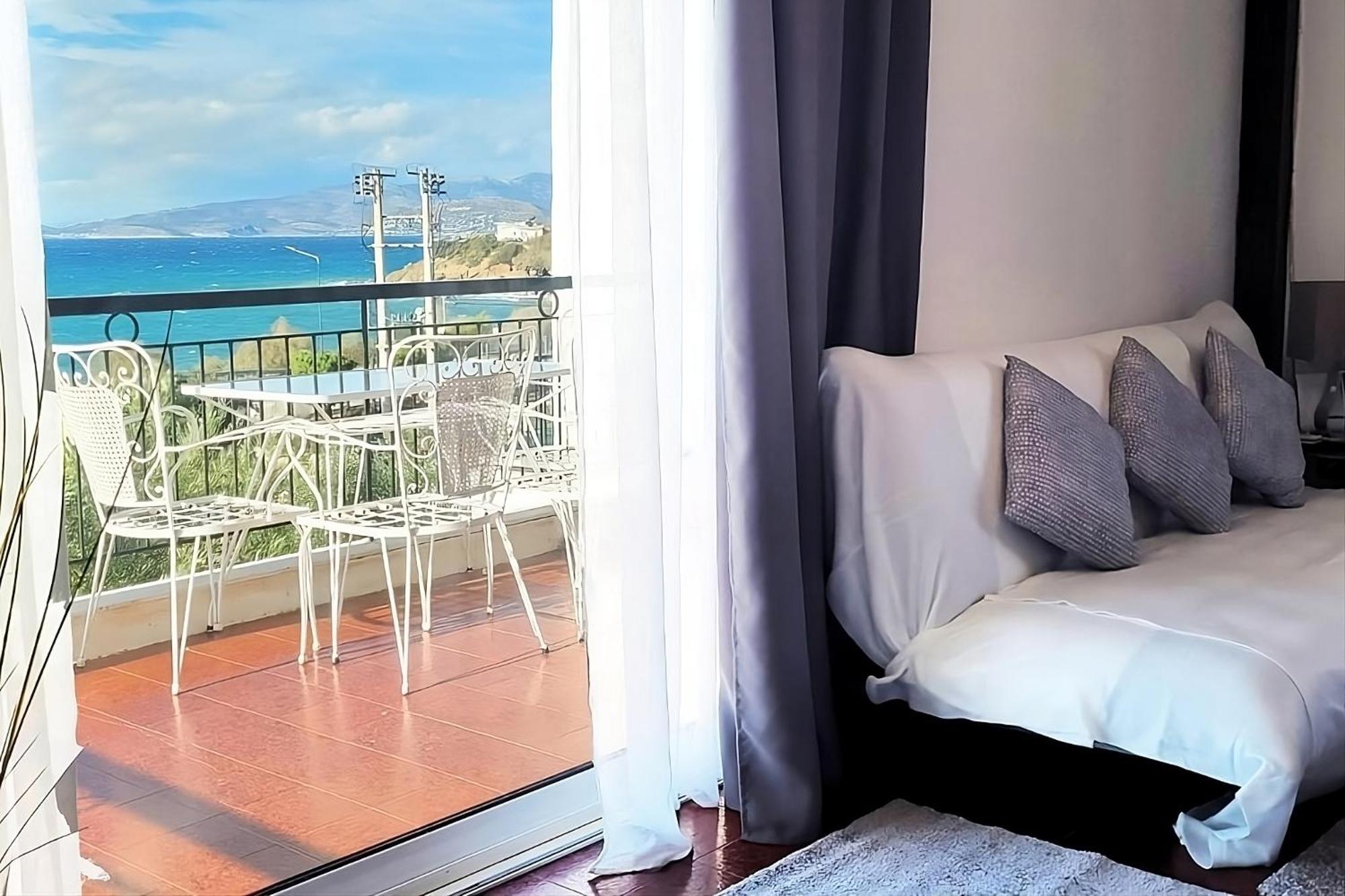 Pool & Seaview Beachside Apartament Ateny